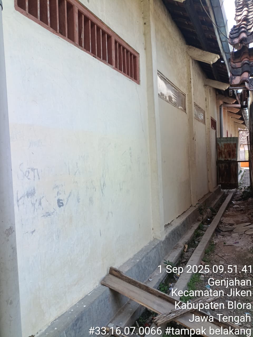 Tampak Belakang