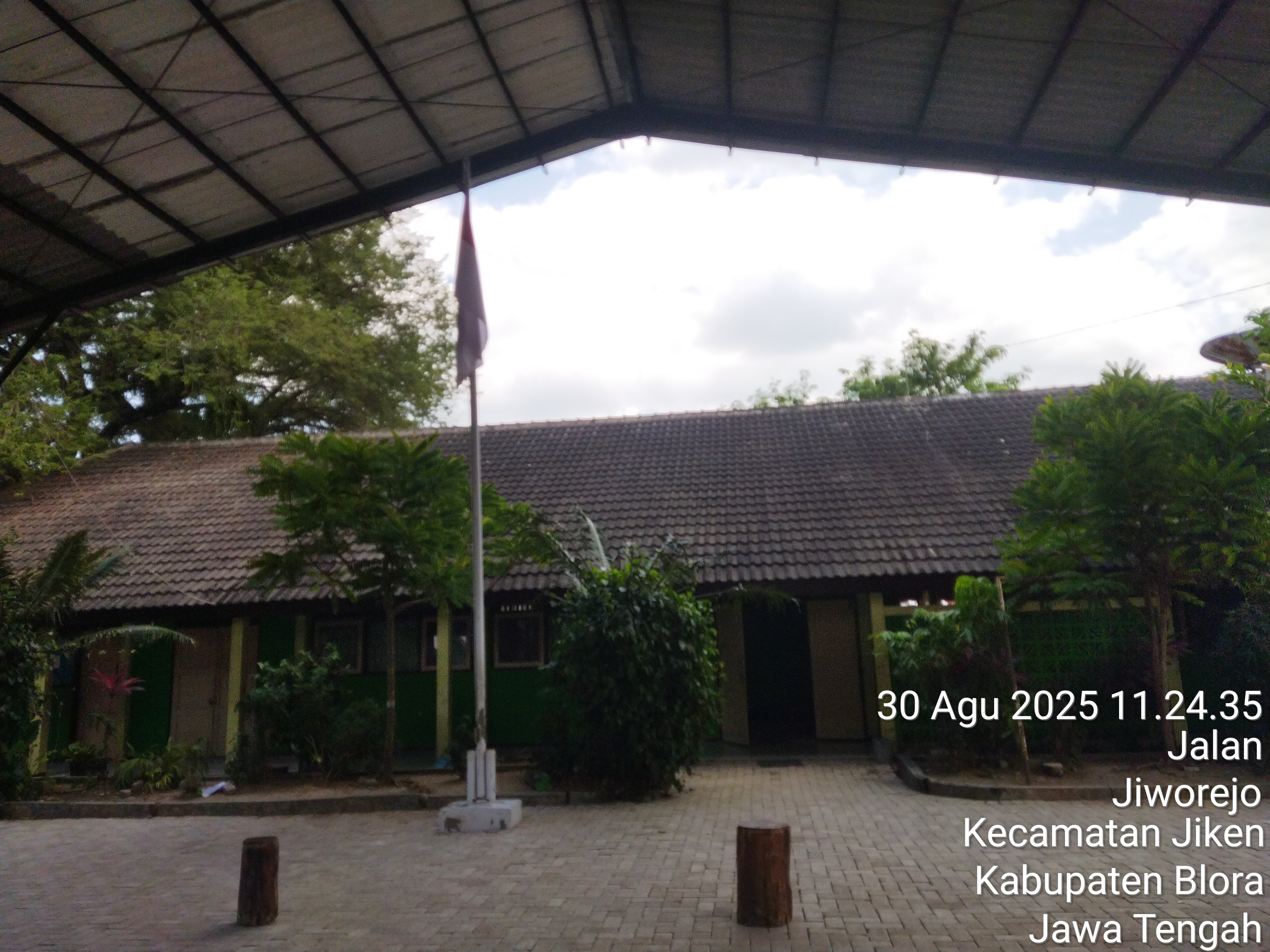Tampak Belakang