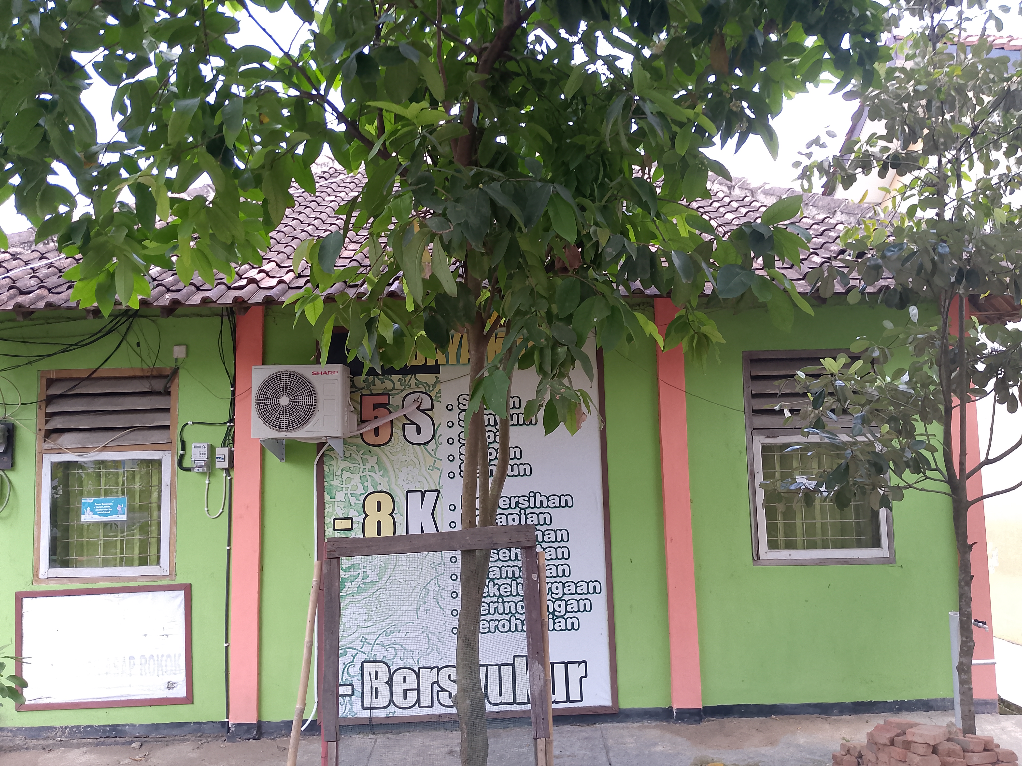 Tampak Belakang