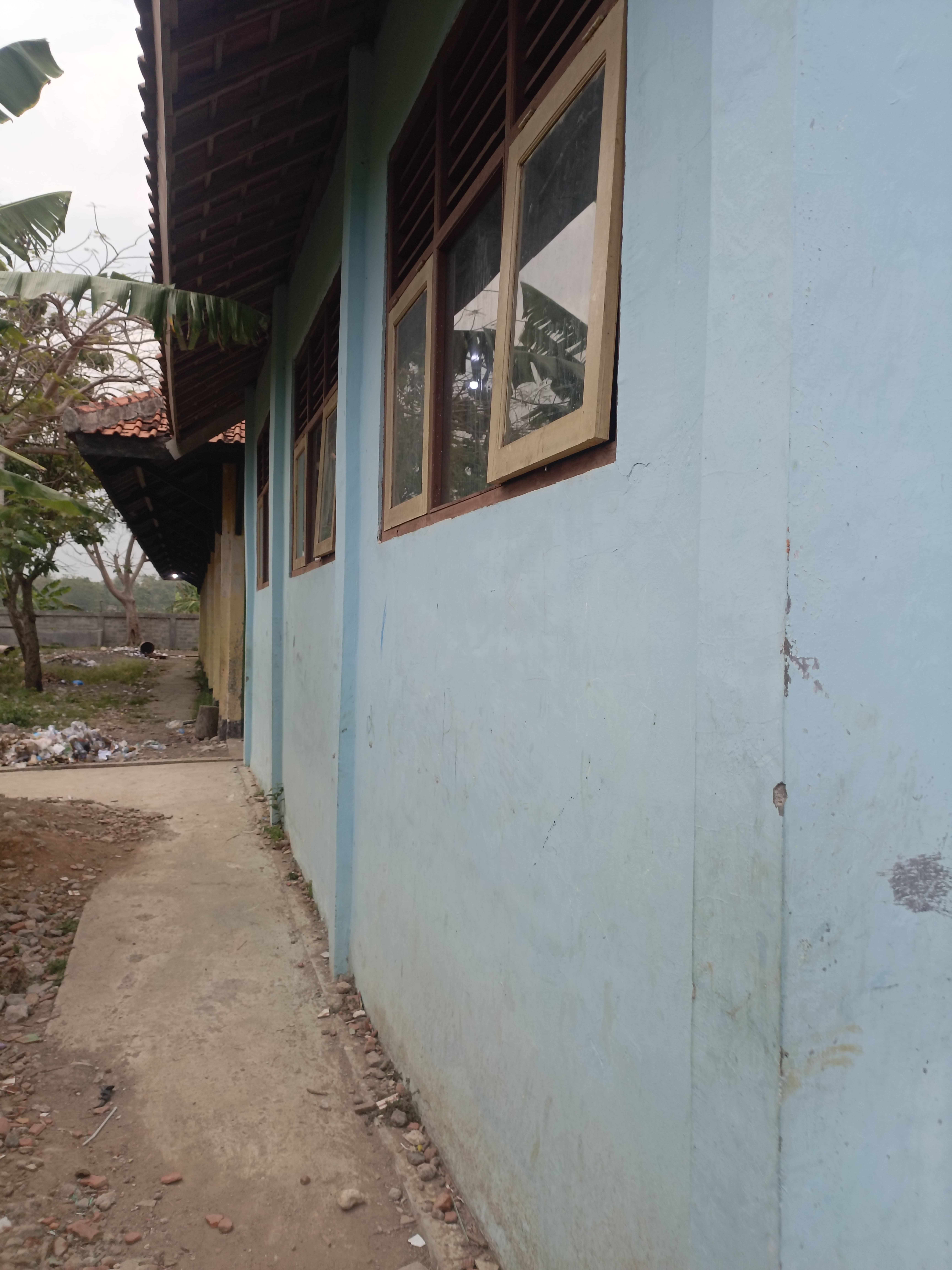 Tampak Belakang