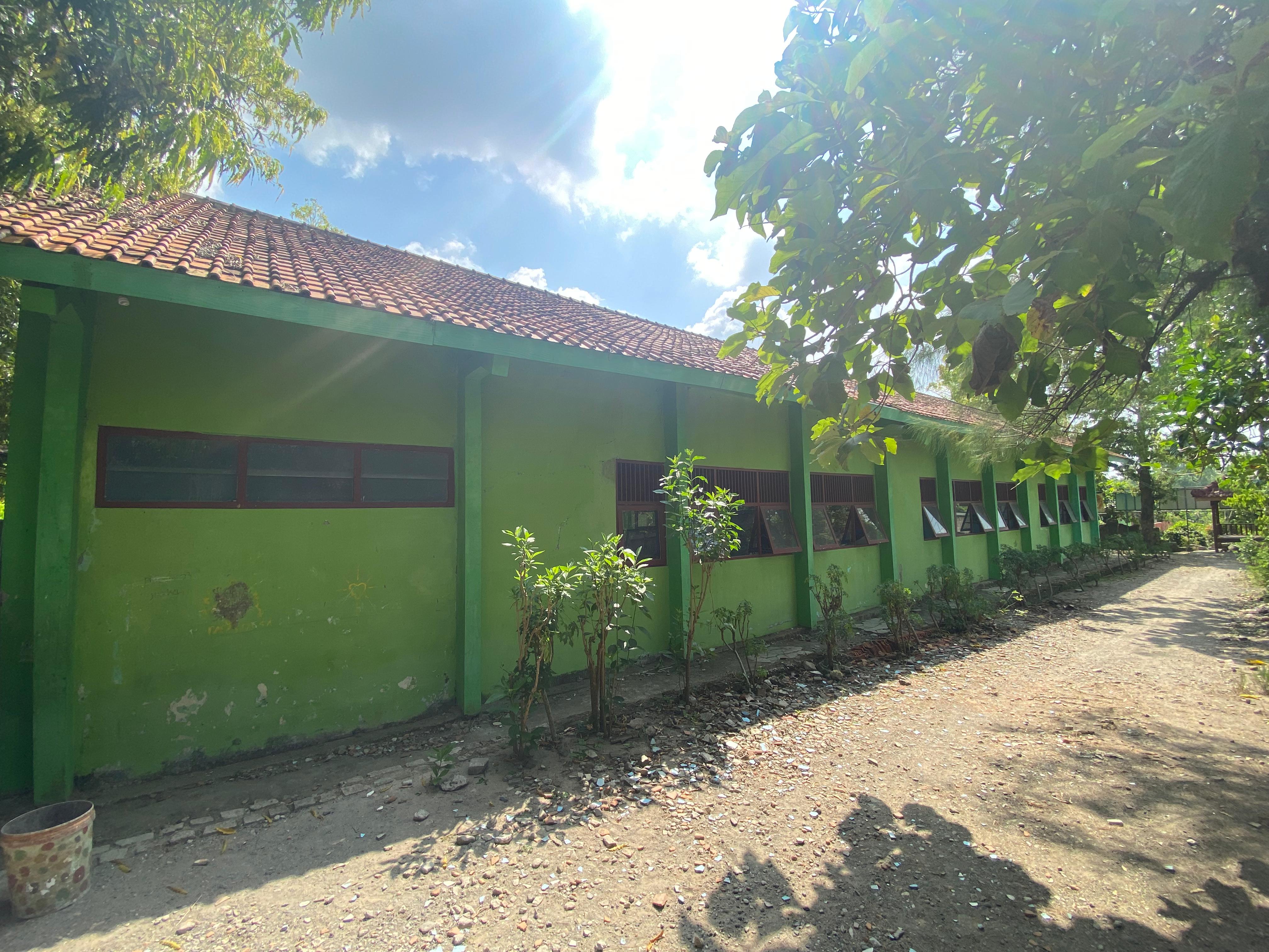 Tampak Belakang