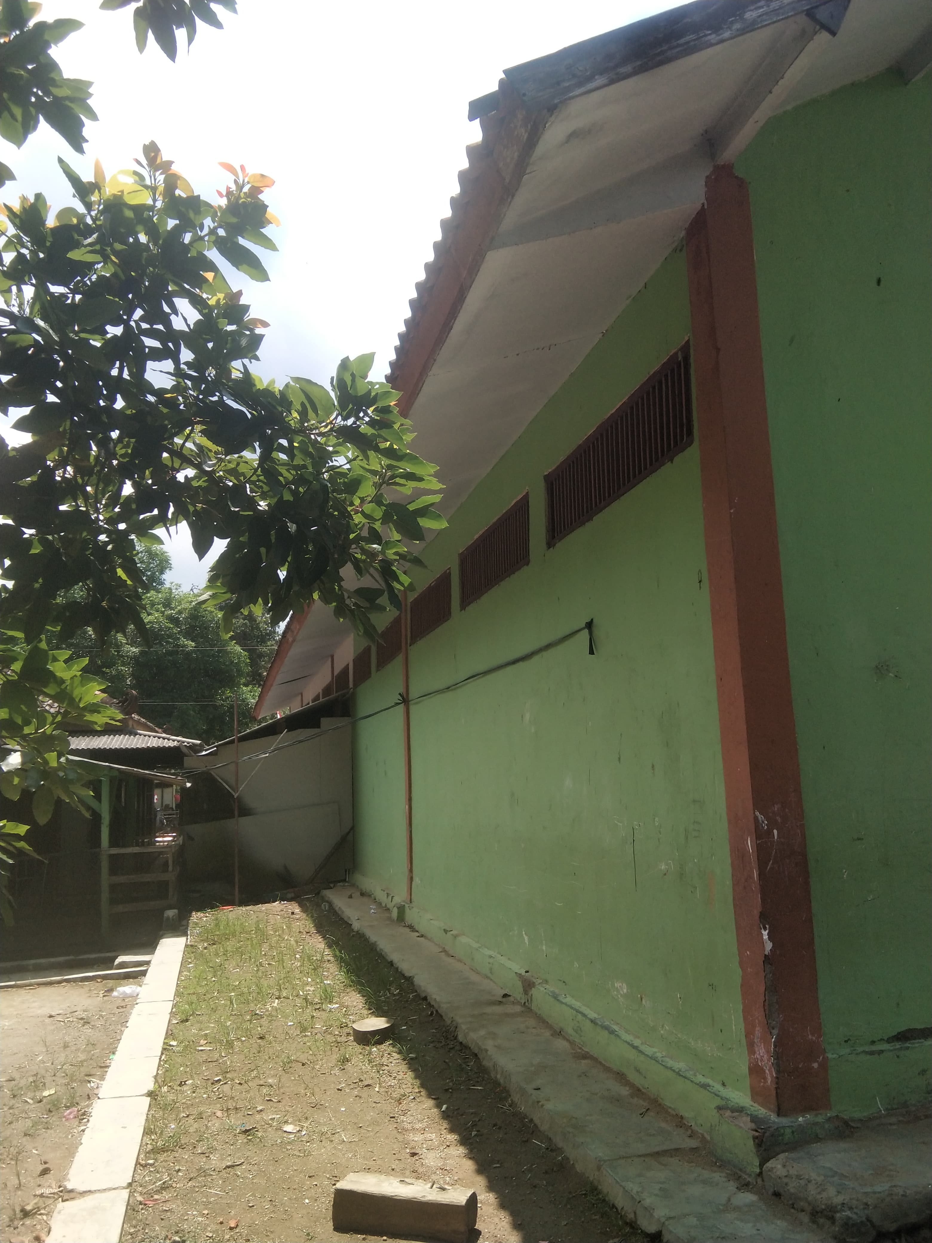 Tampak Belakang