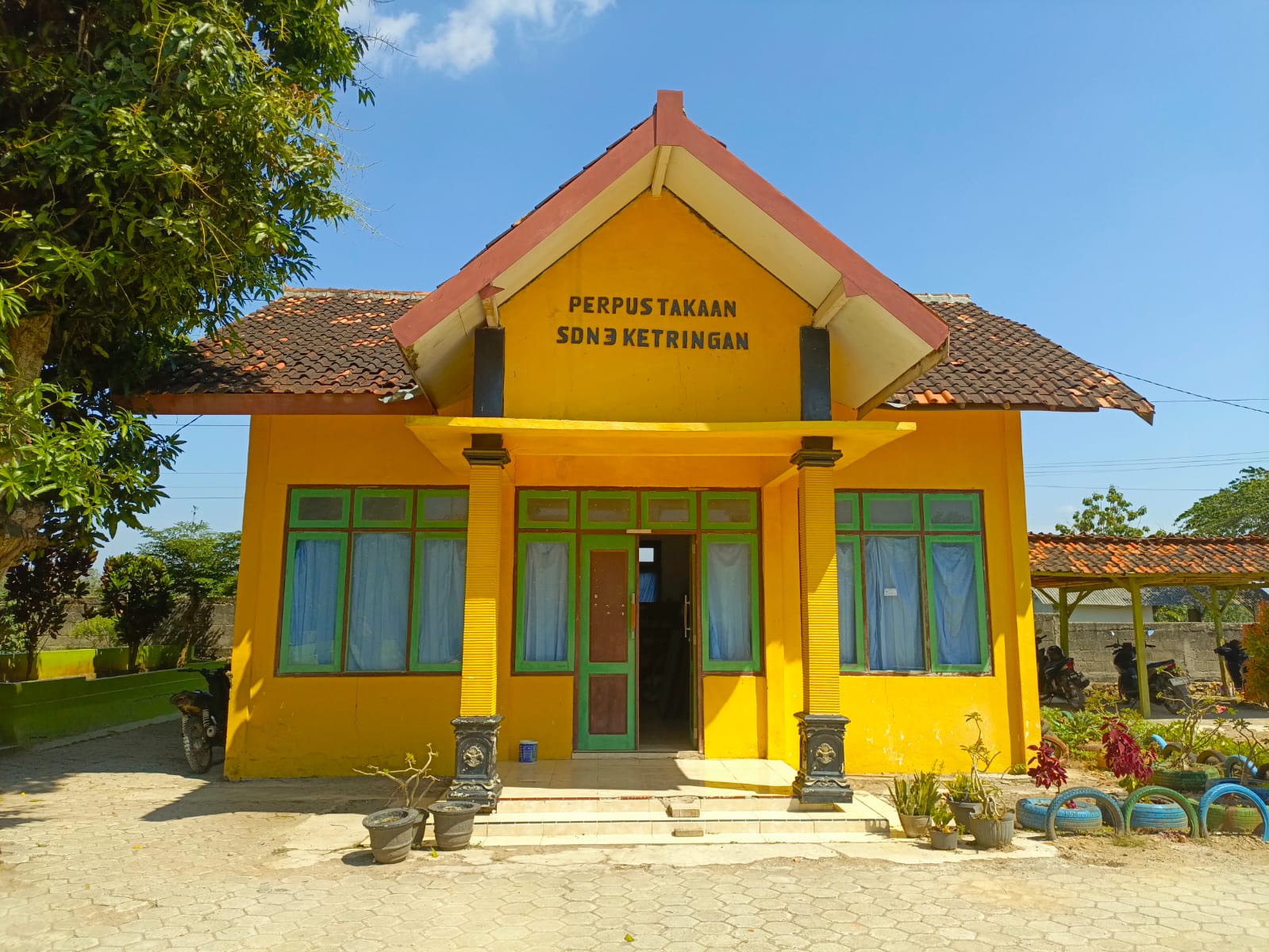Tampak Depan