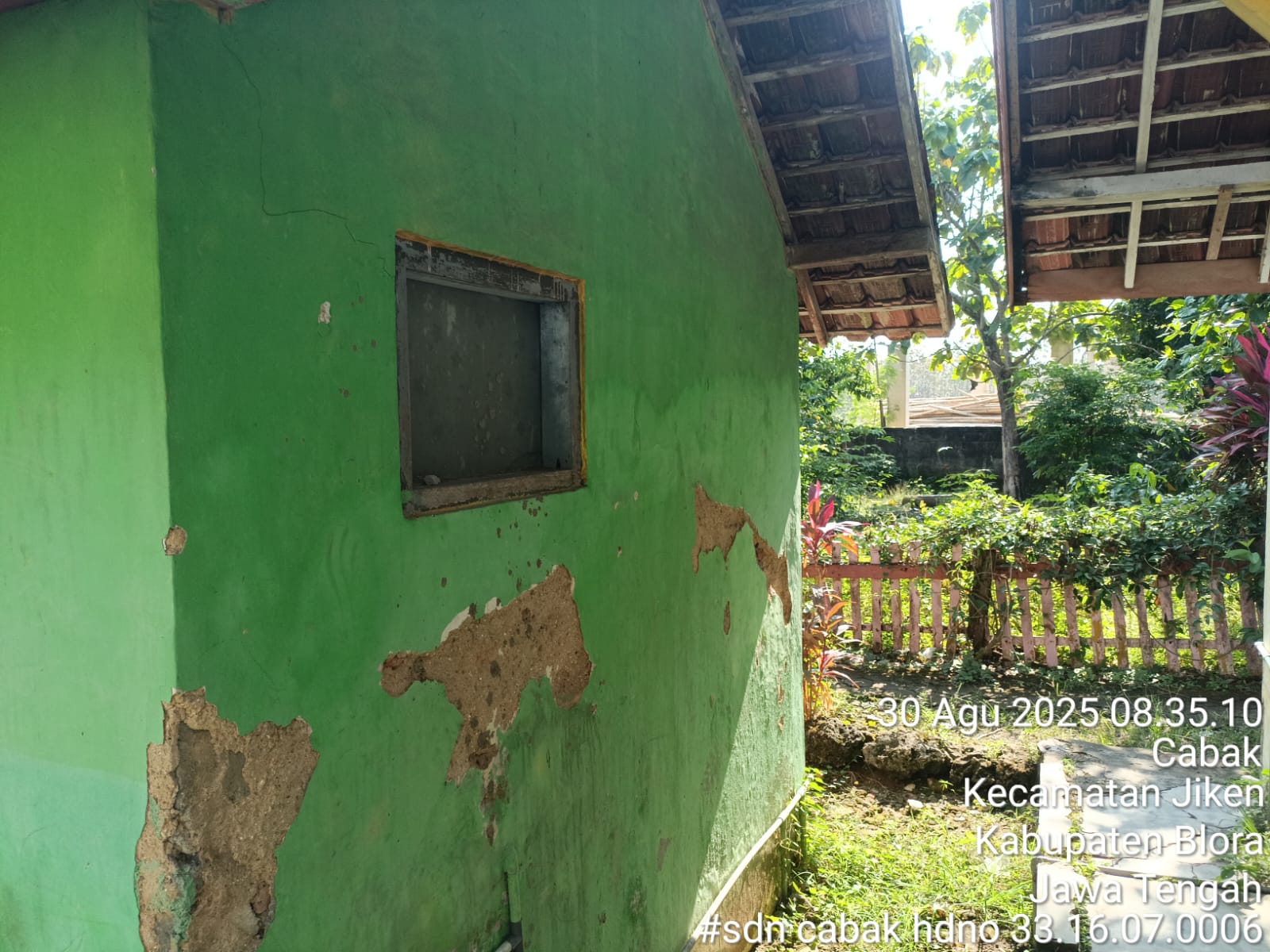 Tampak Samping 1