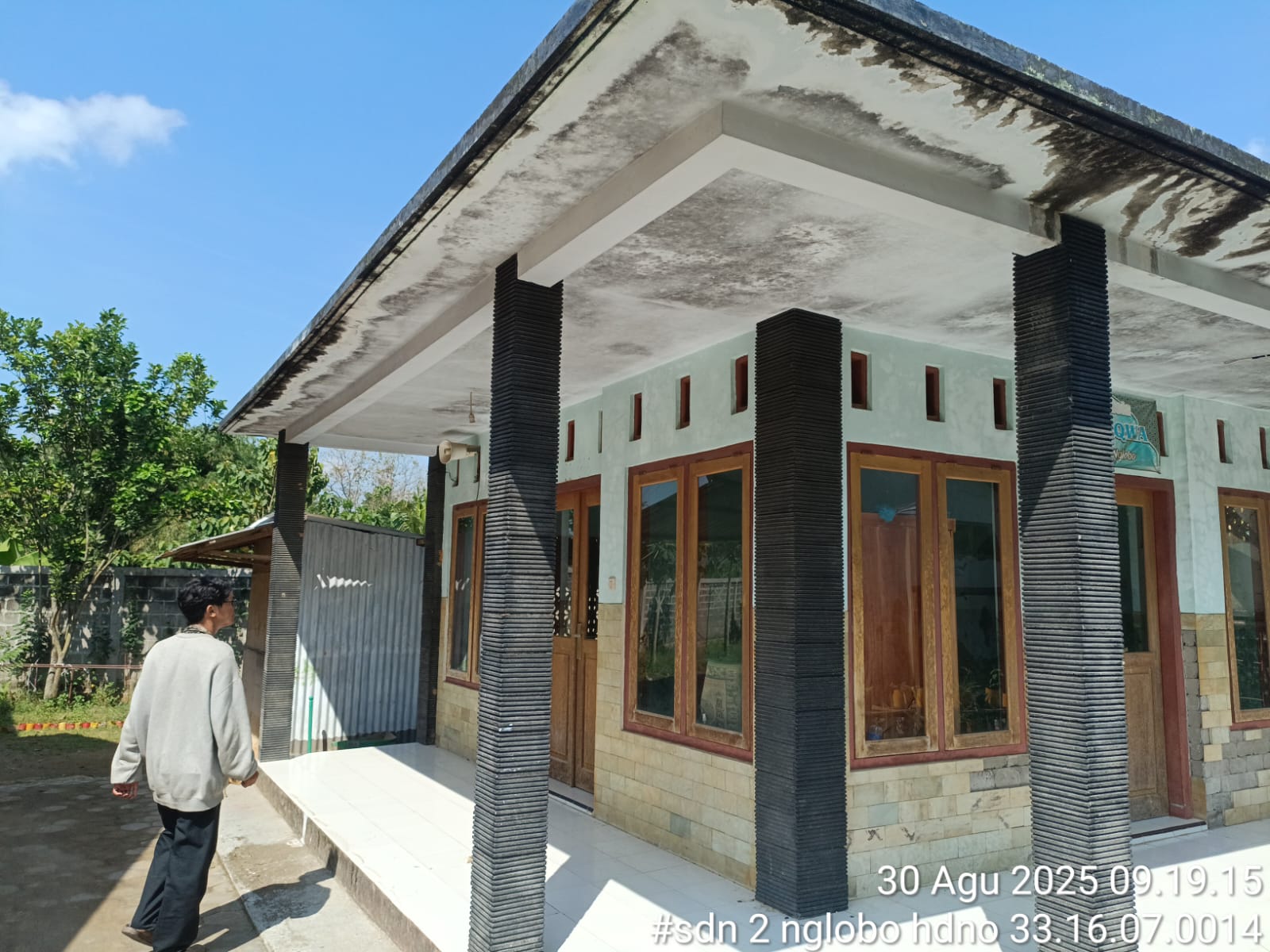 Tampak Samping 1