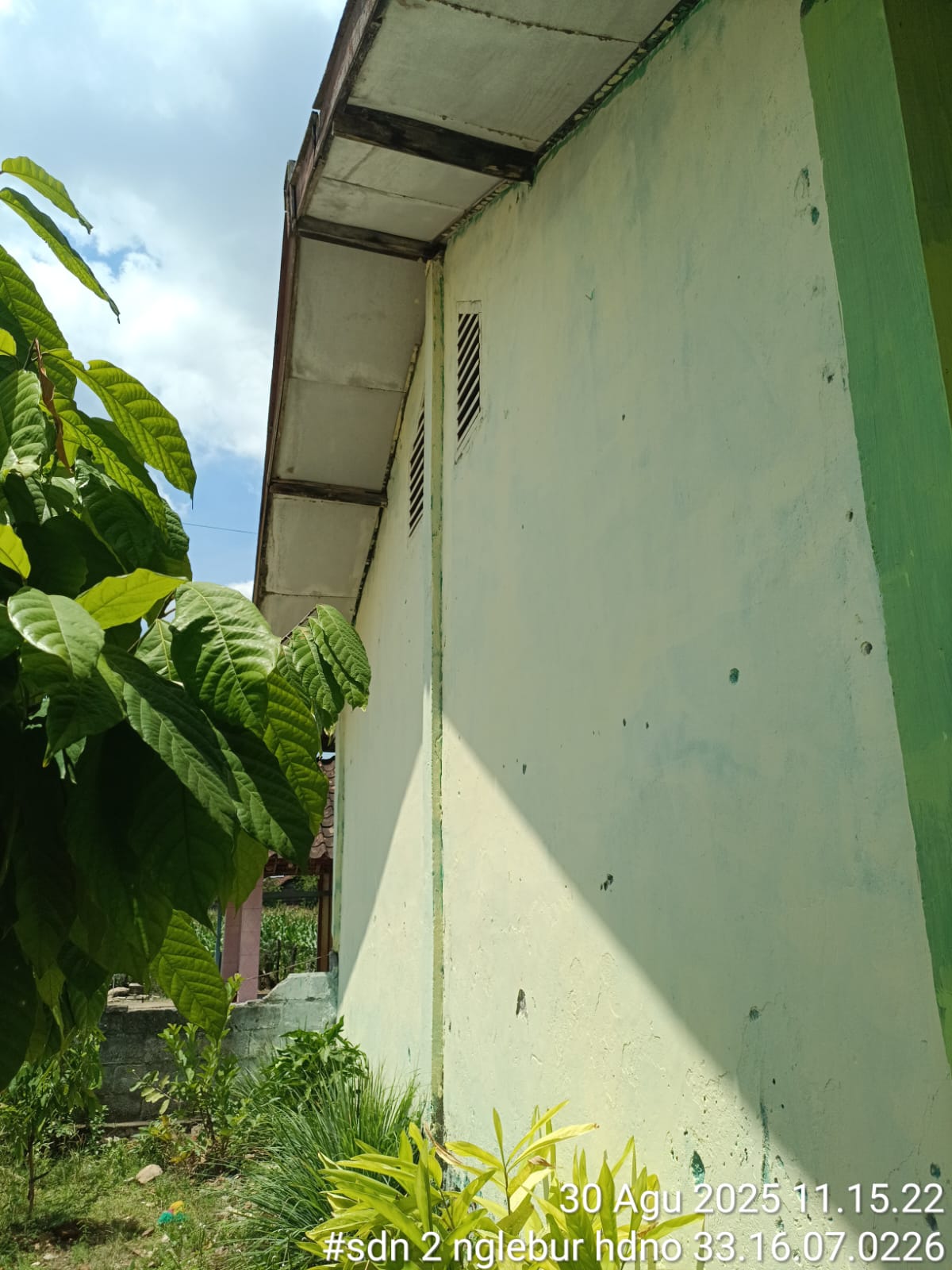 Tampak Samping 1