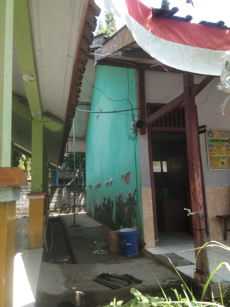 Tampak Samping 1