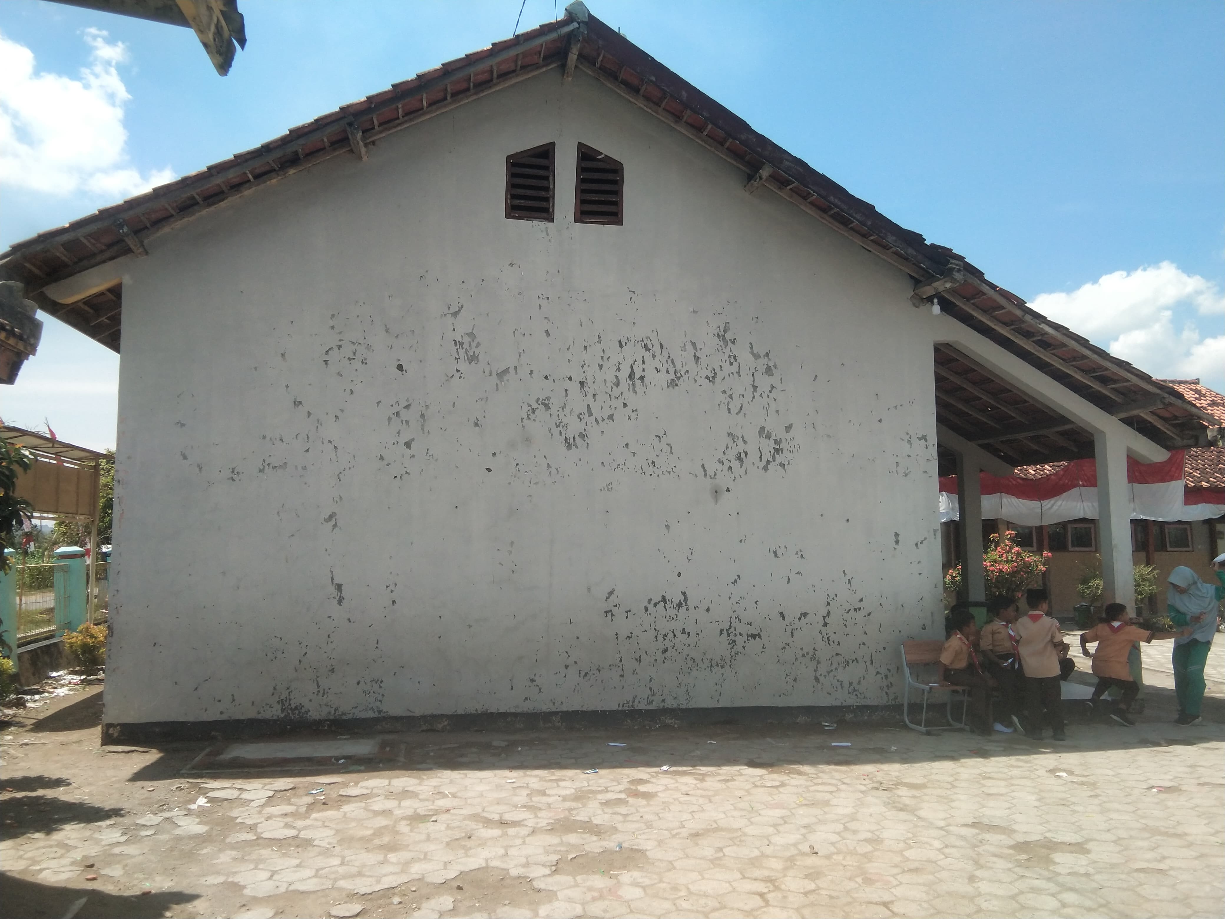 Tampak Samping 1