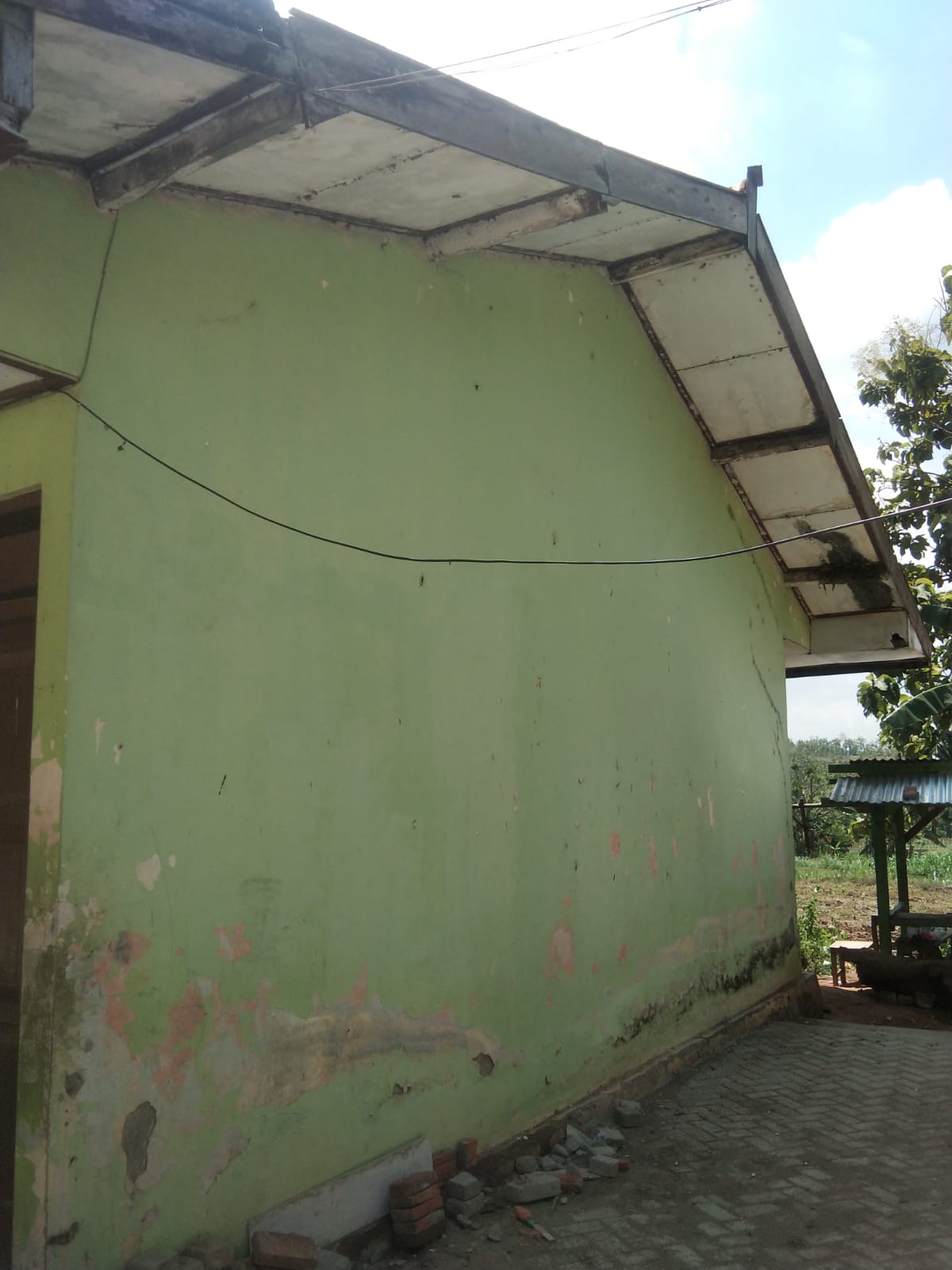 Tampak Samping 1