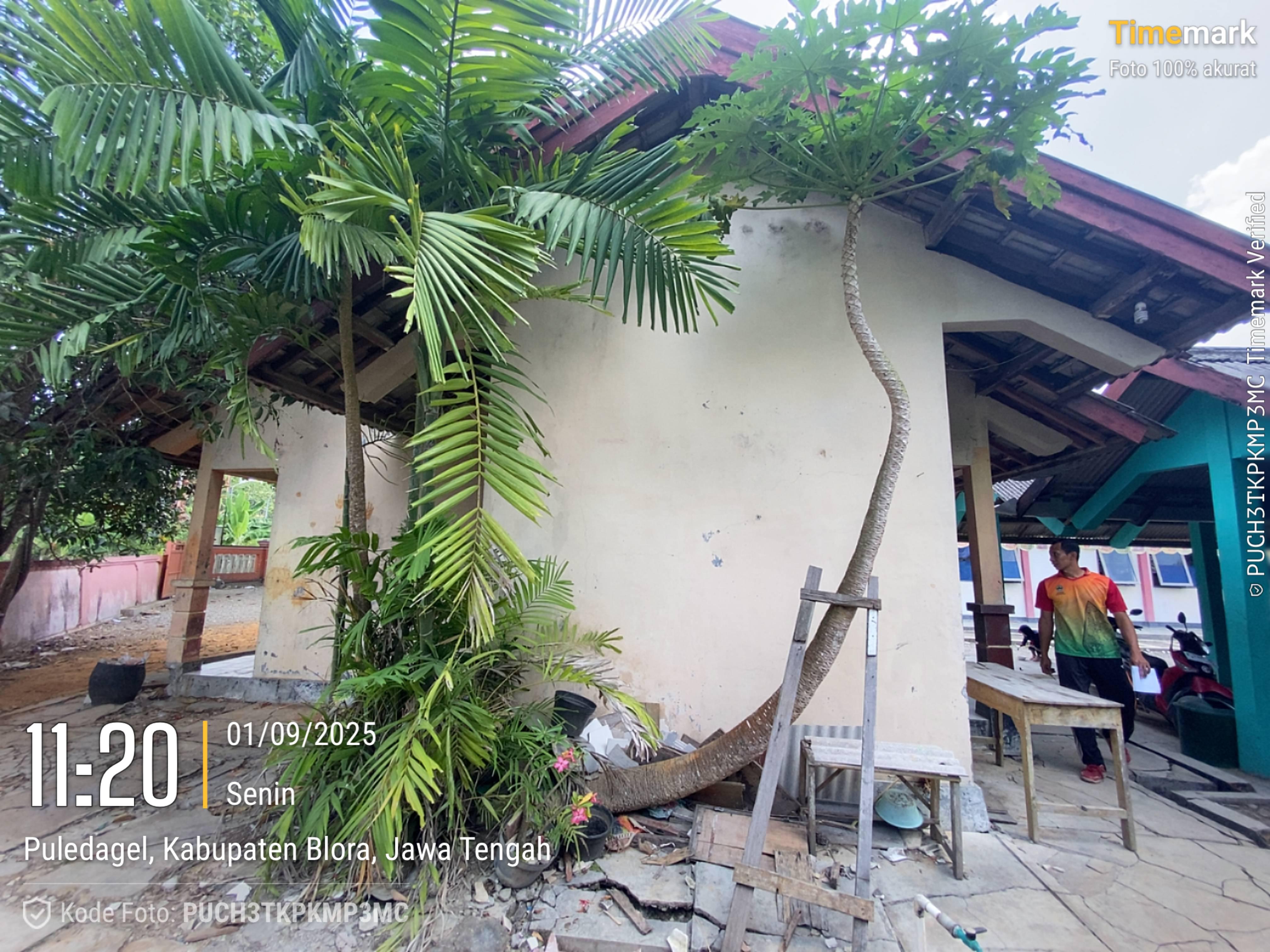 Tampak Samping 1