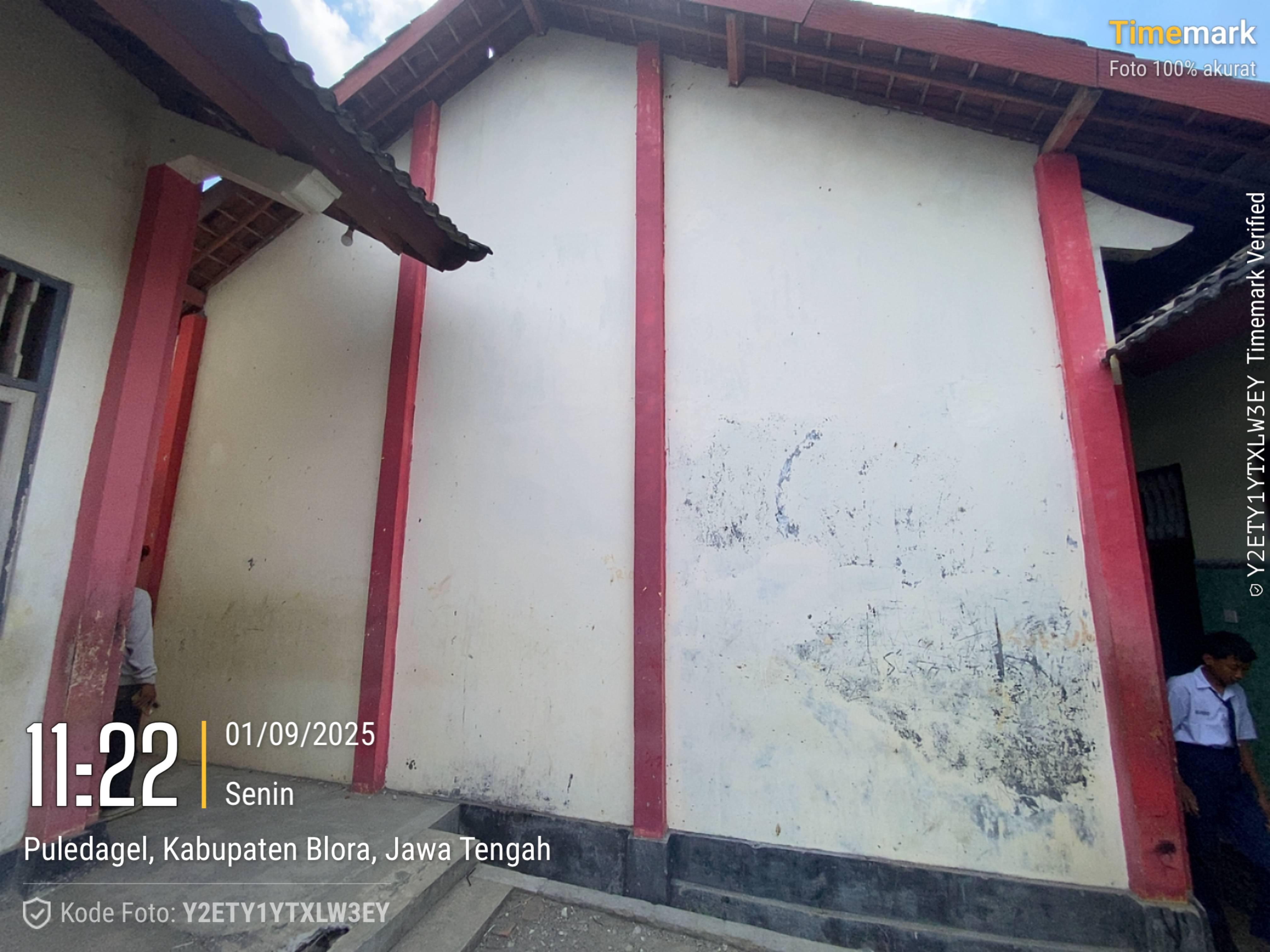 Tampak Samping 1