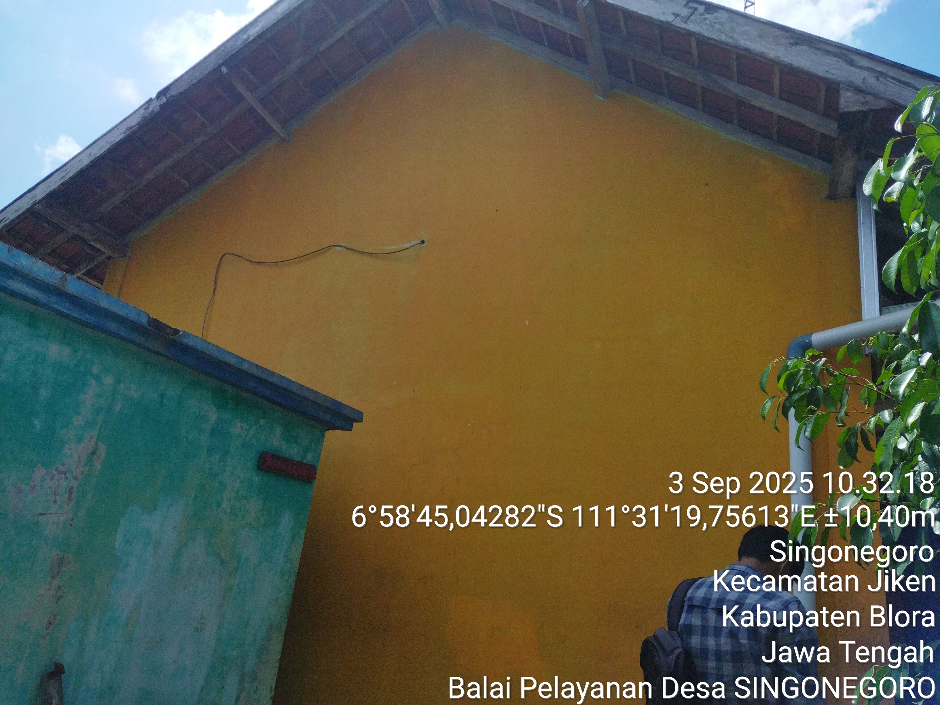 Tampak Samping 1