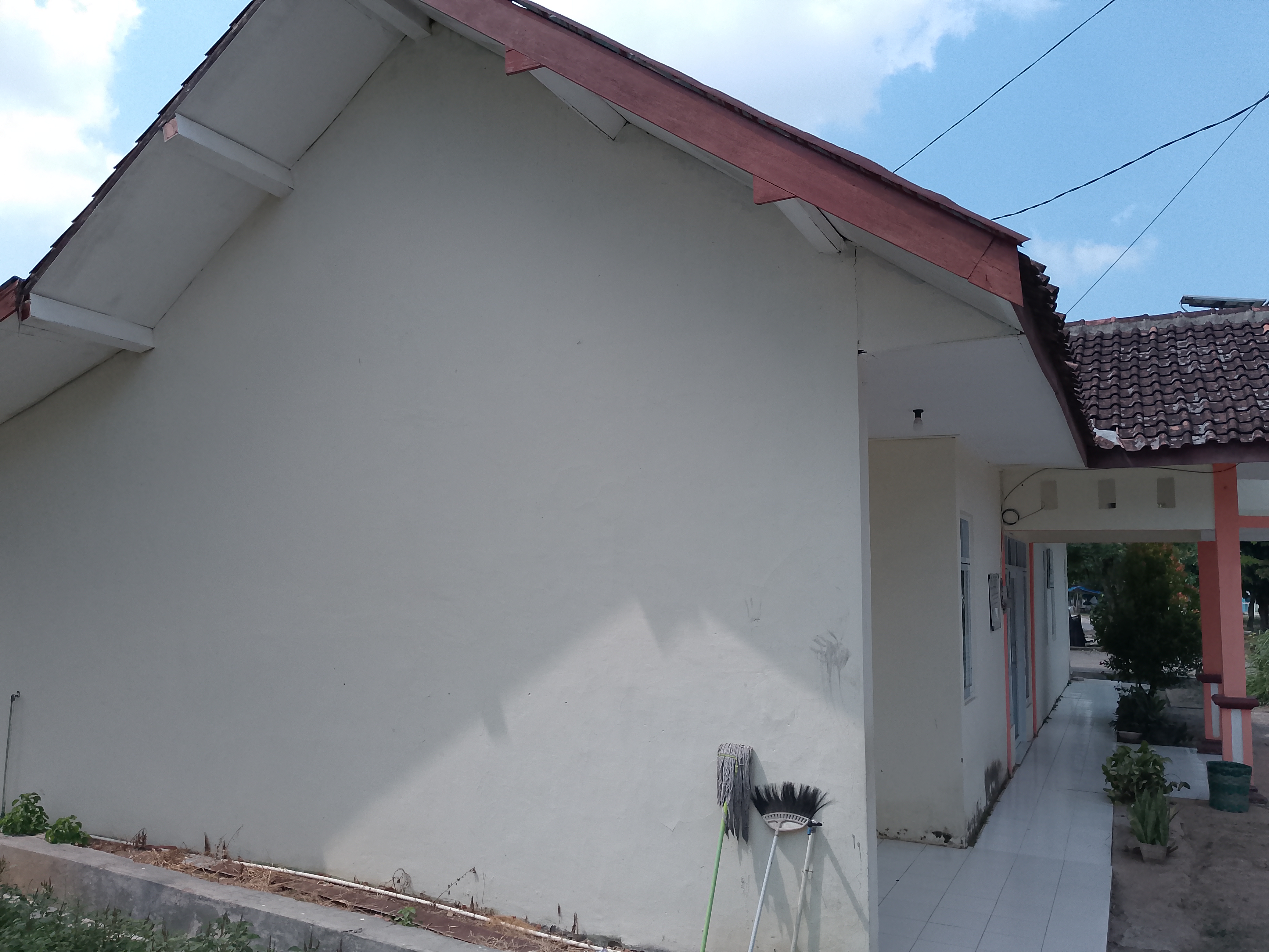 Tampak Samping 1