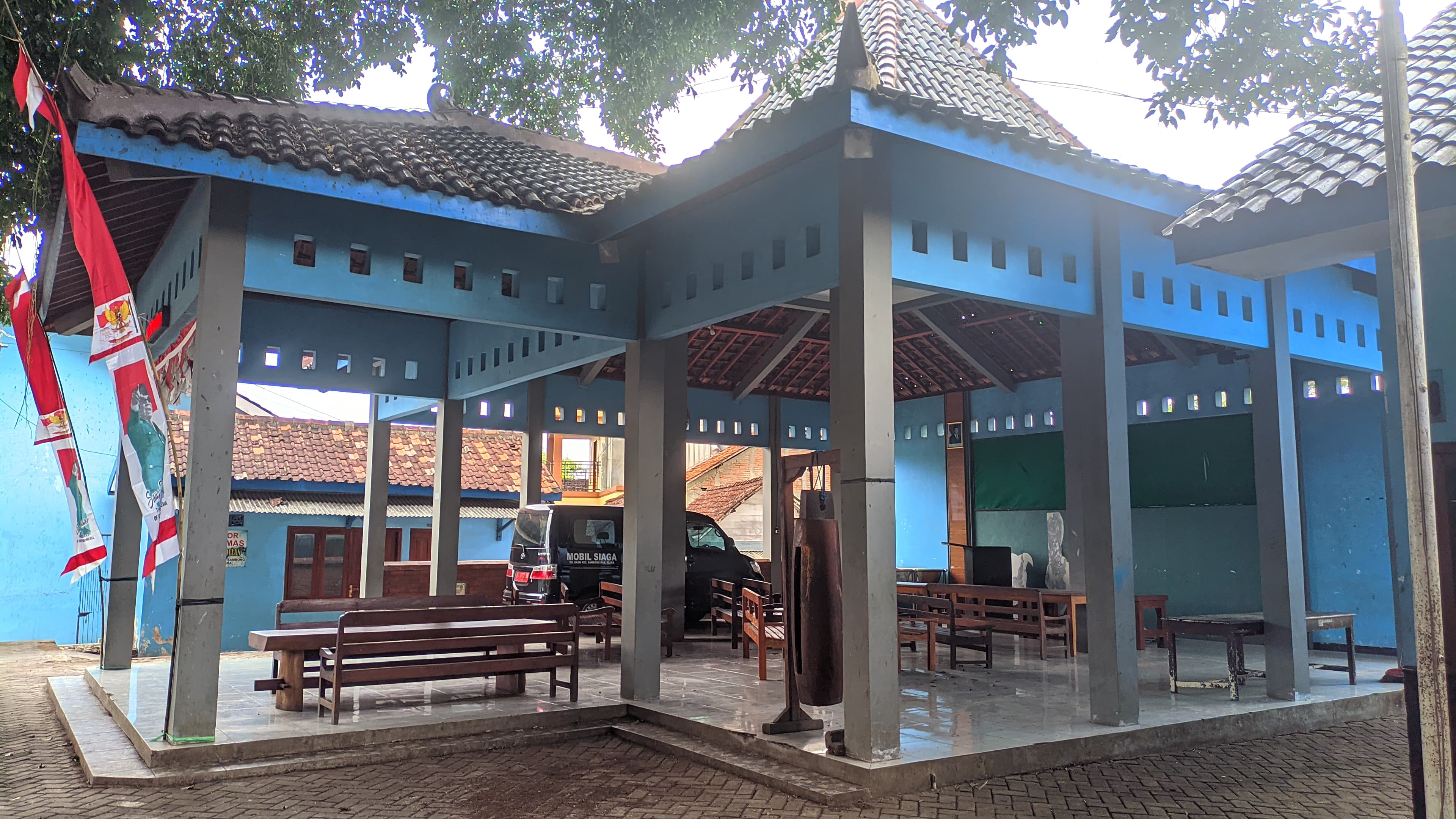 Tampak Samping 1