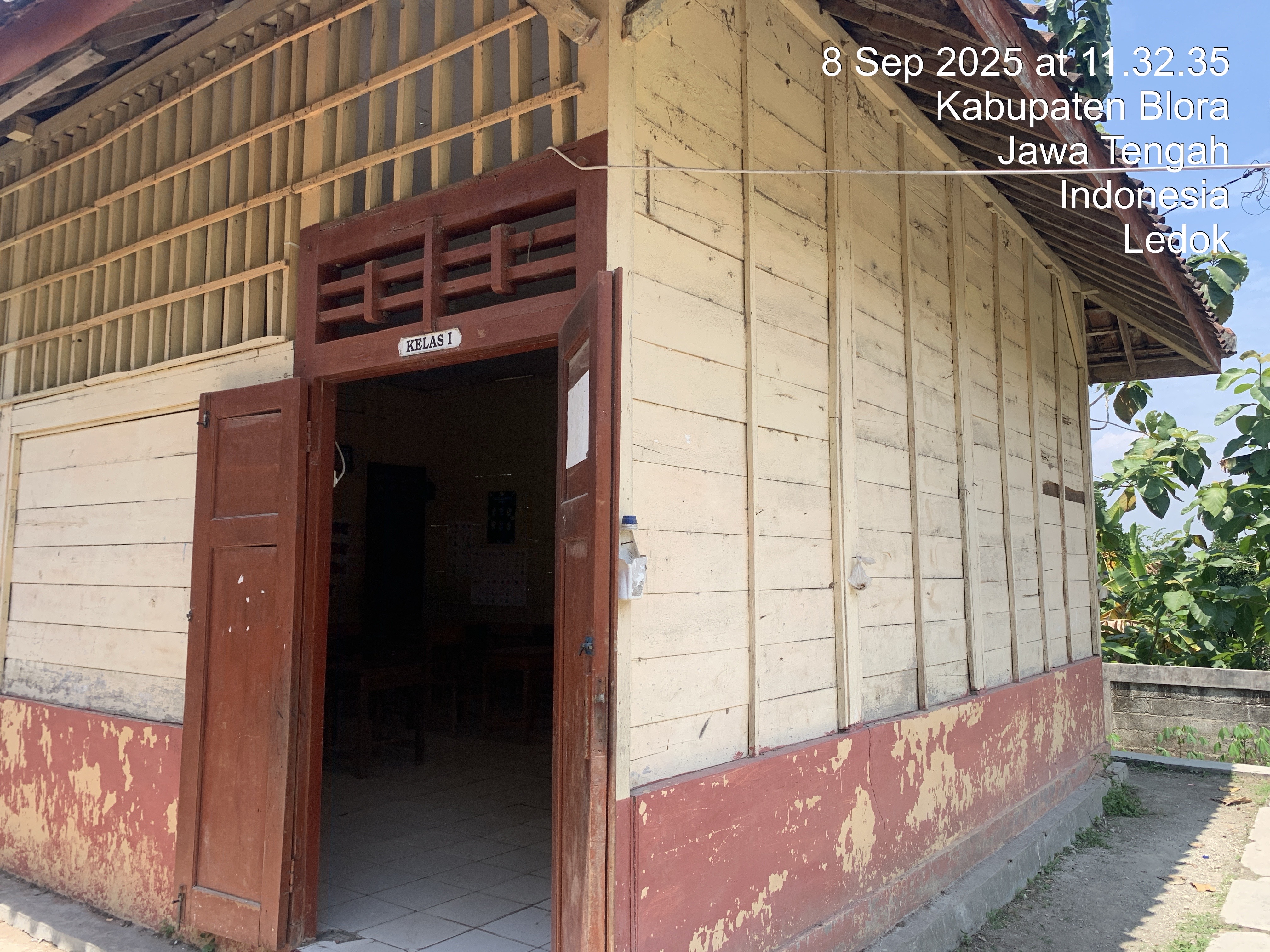 Tampak Samping 1