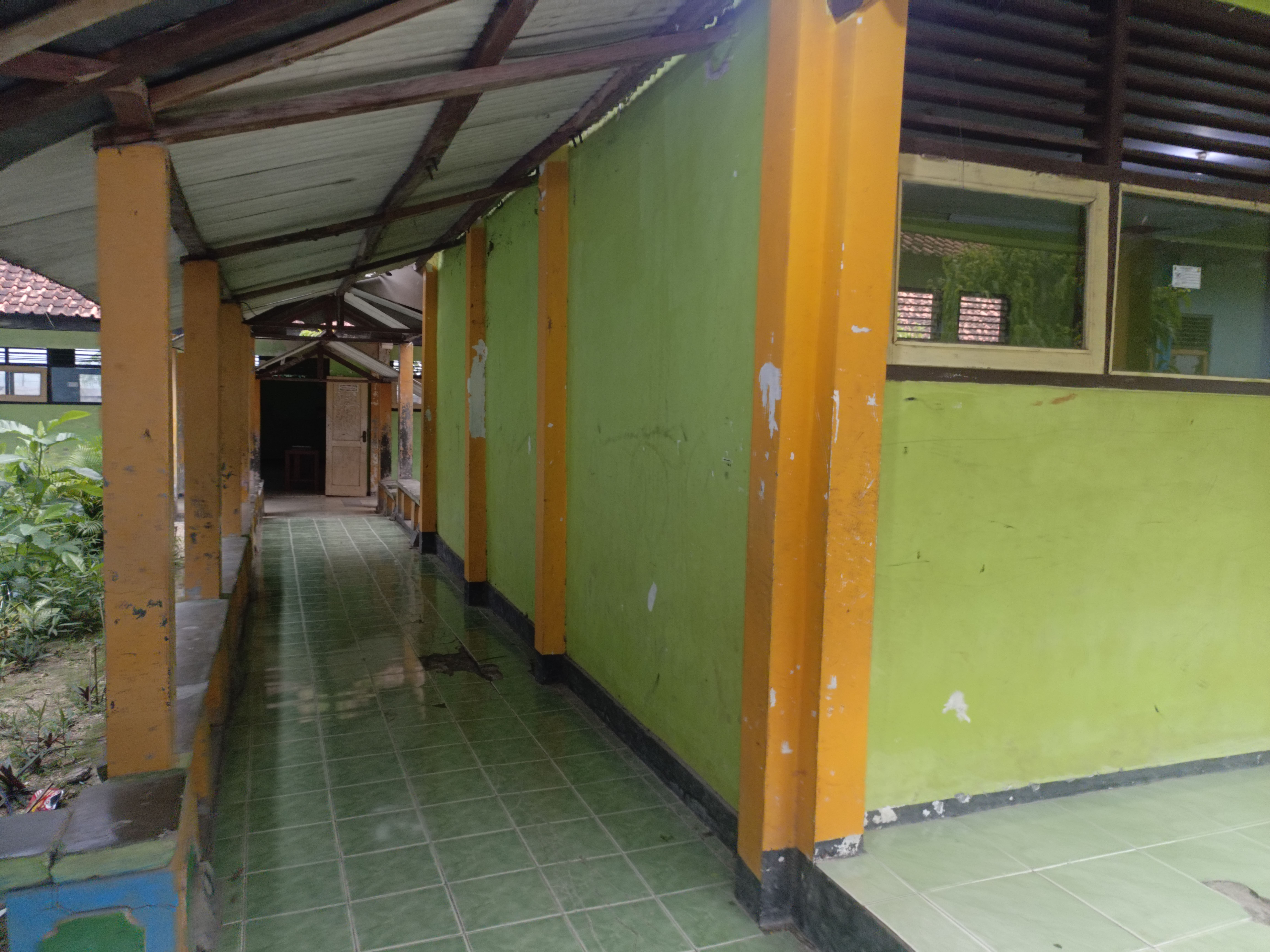 Tampak Samping 1