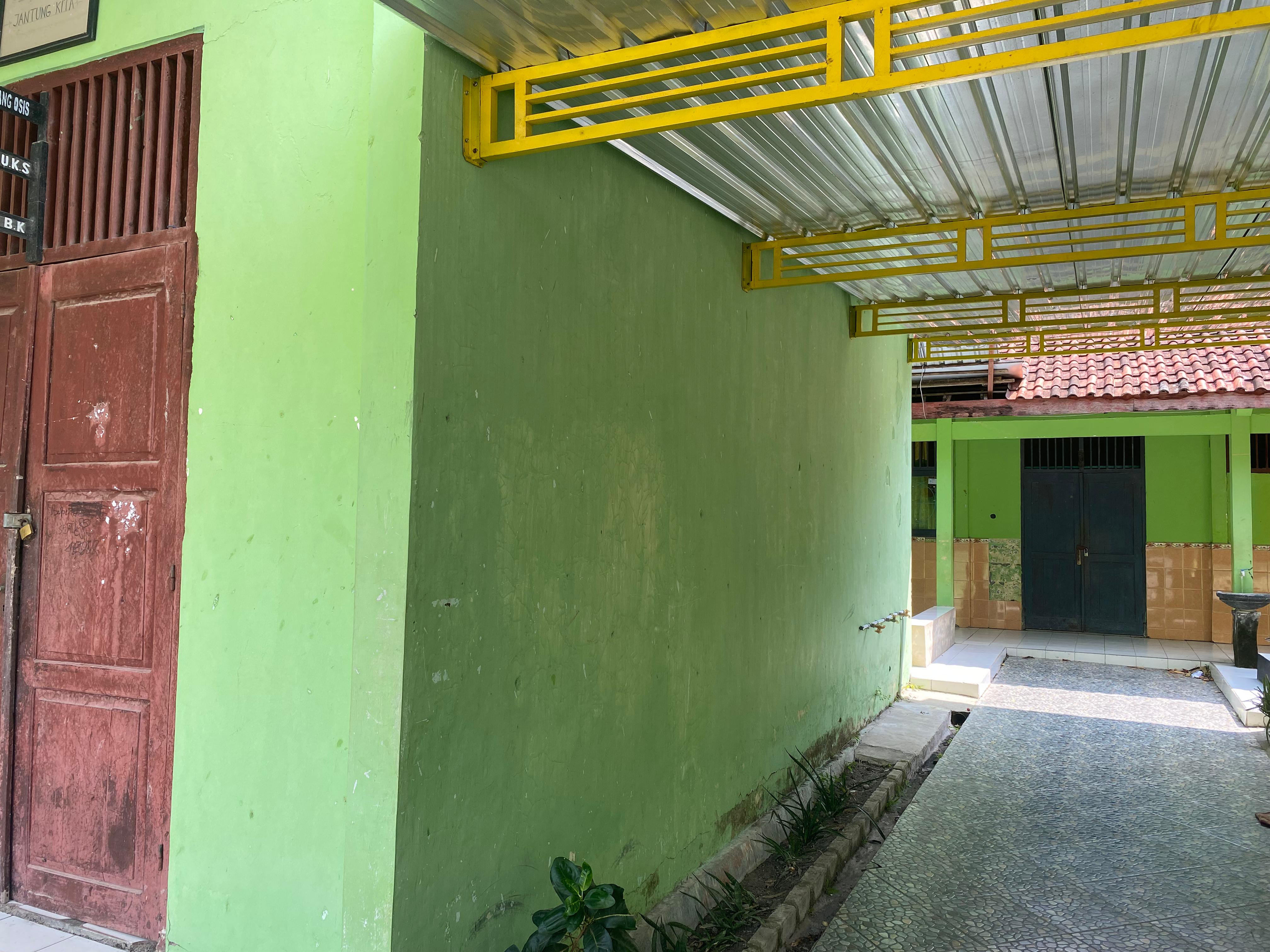 Tampak Samping 1
