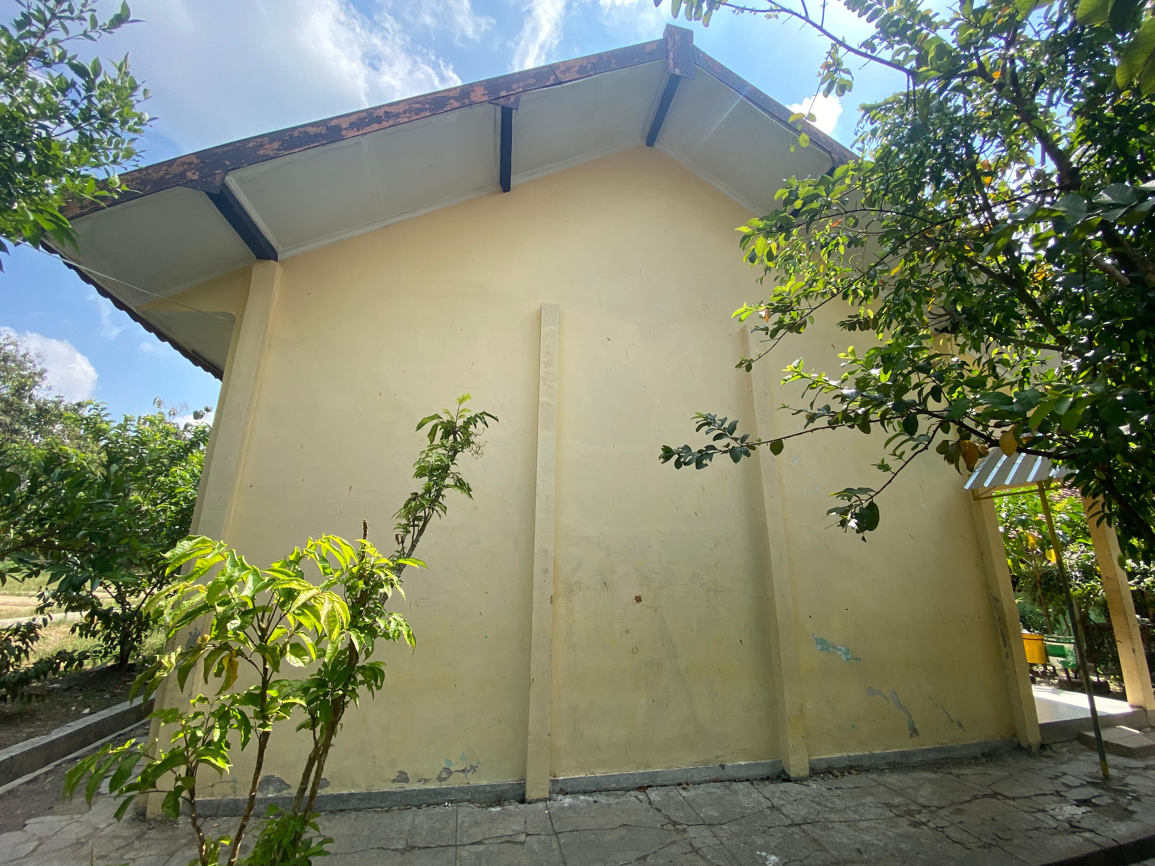 Tampak Samping 1