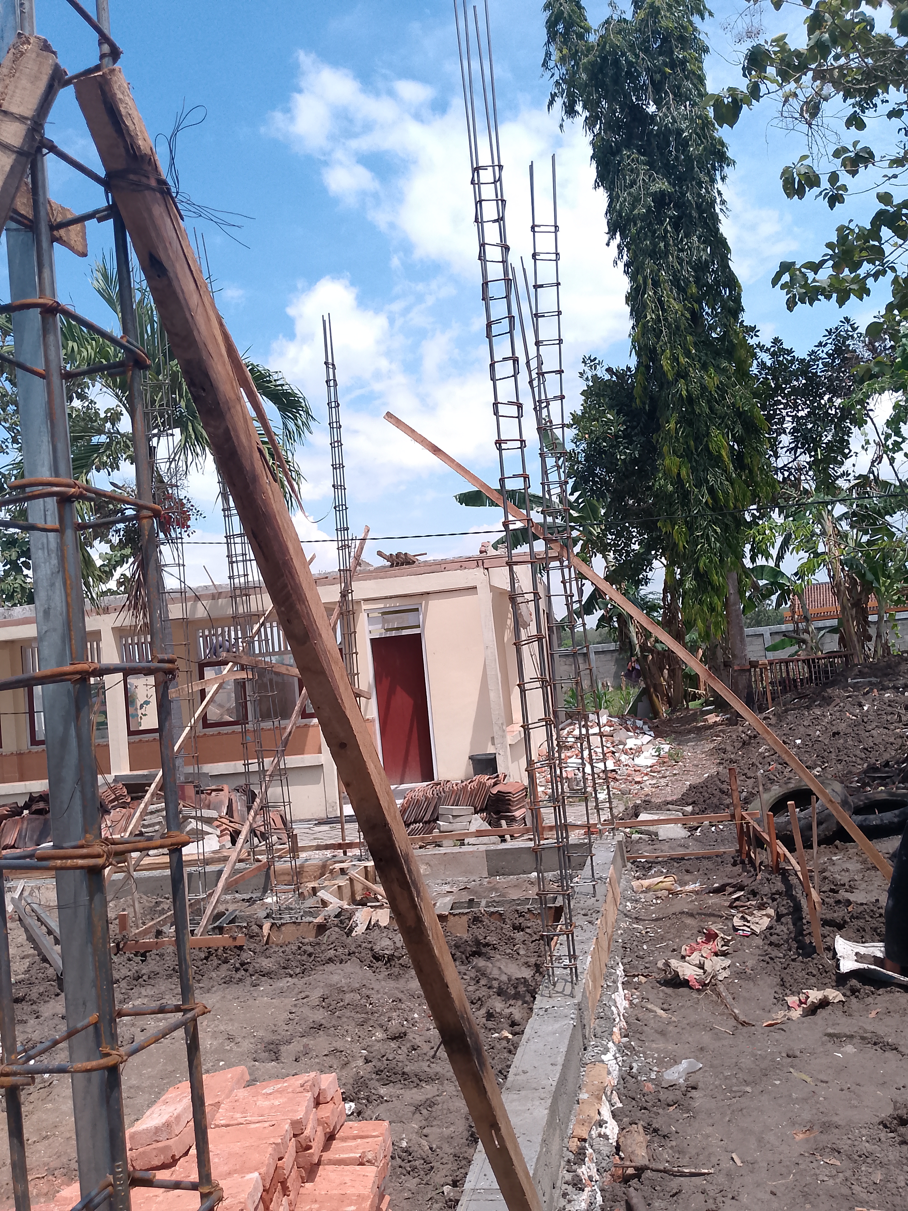 Tampak Samping 1