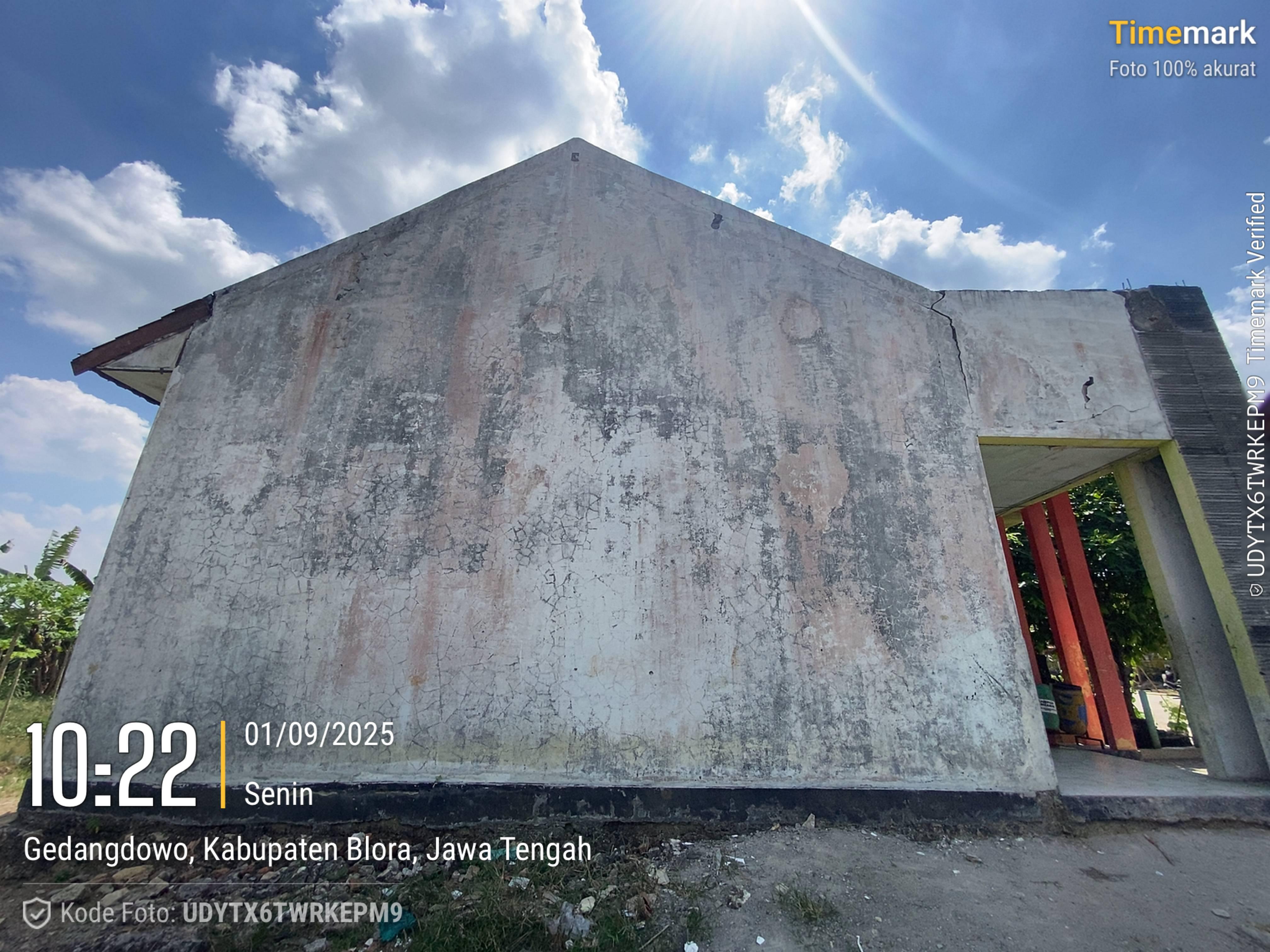 Tampak Samping 1