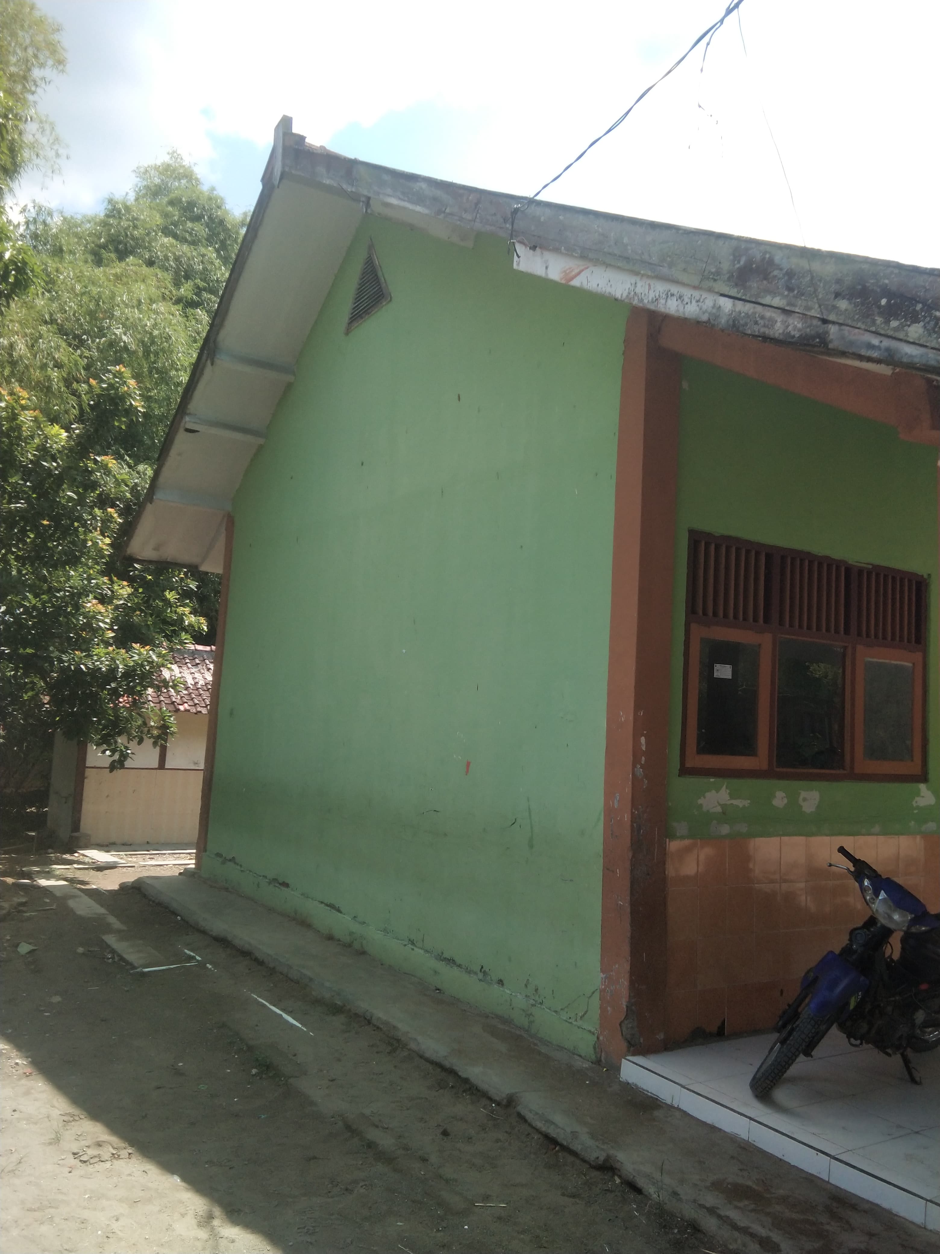 Tampak Samping 1