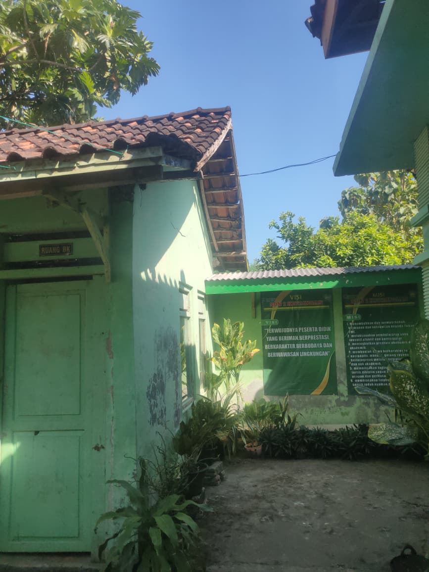 Tampak Samping 1