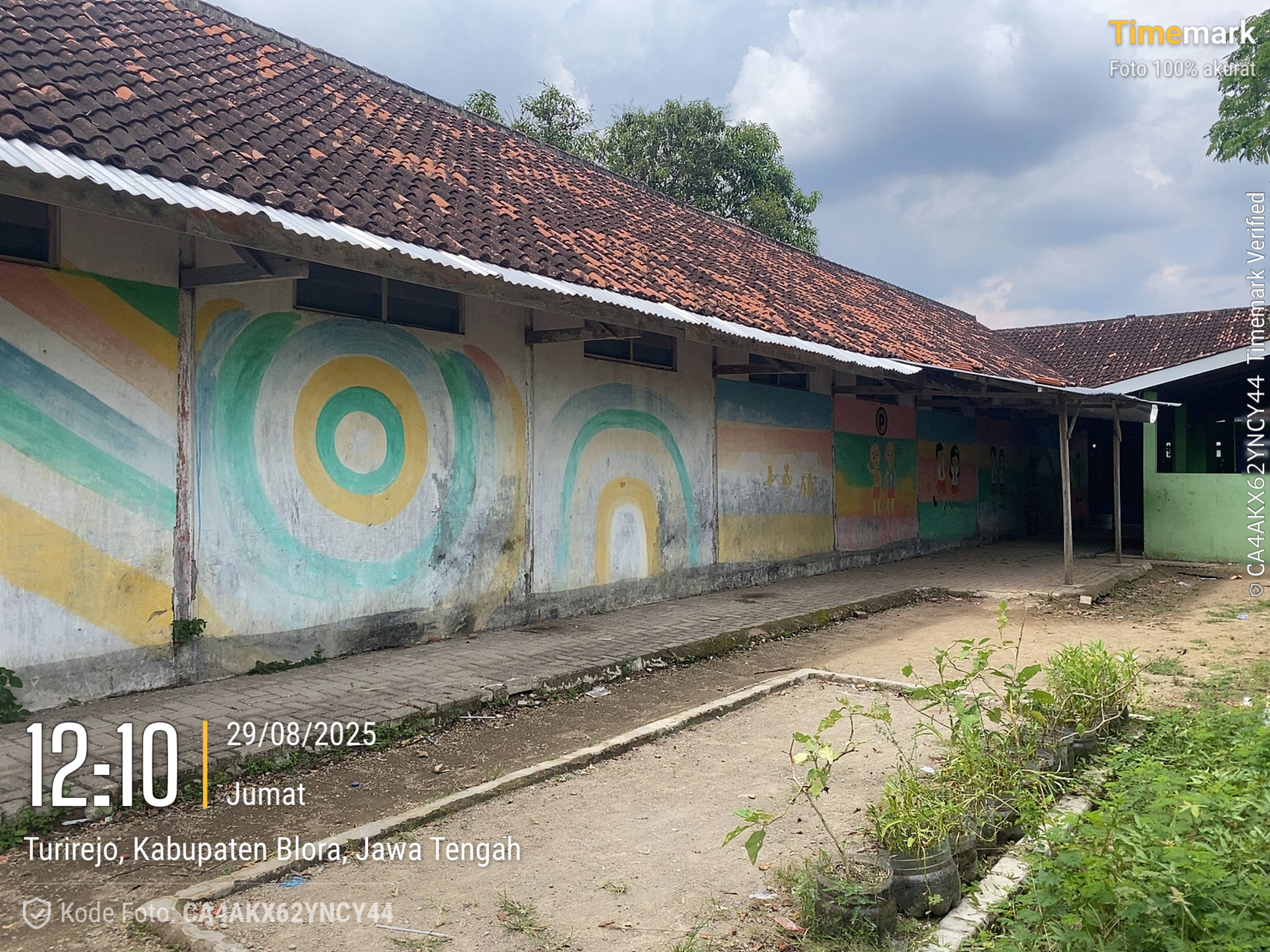 Tampak Samping 1